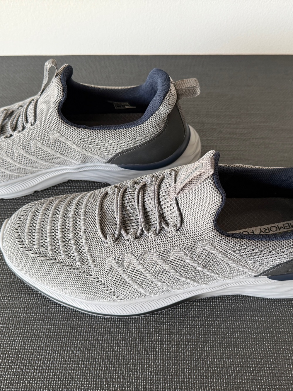 Men's Lightweight Gray Knit Slip-On Athletic Shoes Size 12